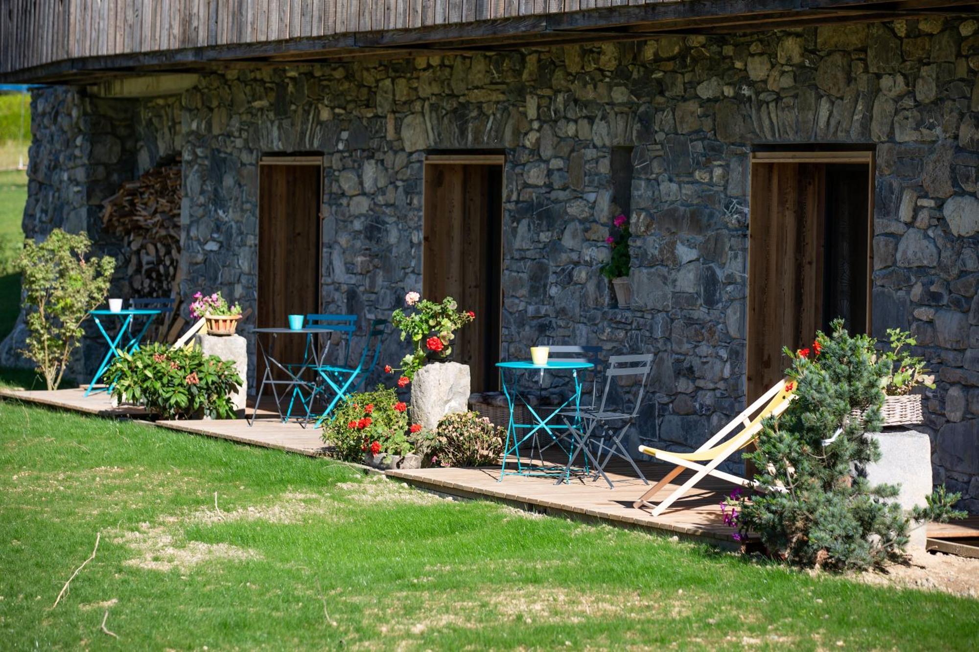 Les Mazots Des Fees Bed & Breakfast Morzine Exterior photo